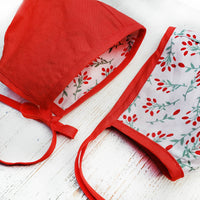 Winterberry Reversible Christmas Bonnet