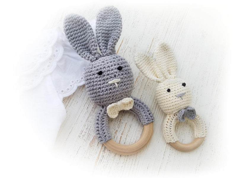 Crochet Animal Rattle on wooden Teething Ring | crochet teether